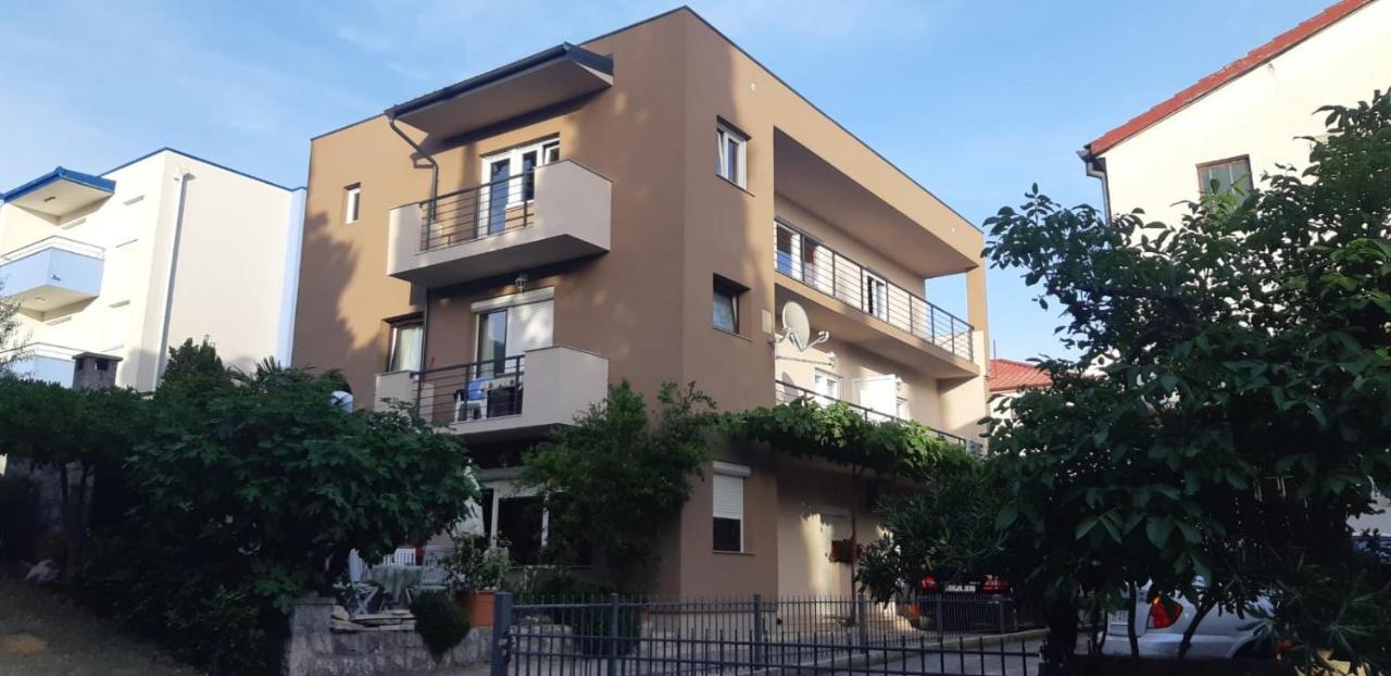 Apartmani Mille Starigrad Paklenica Exterior foto